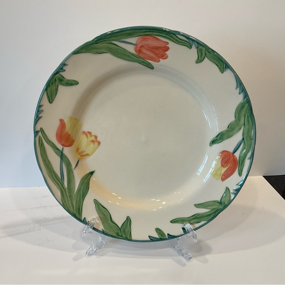 2 FRANCISCAN TULIP- MADE IN ENGLAND SALAD PLATES